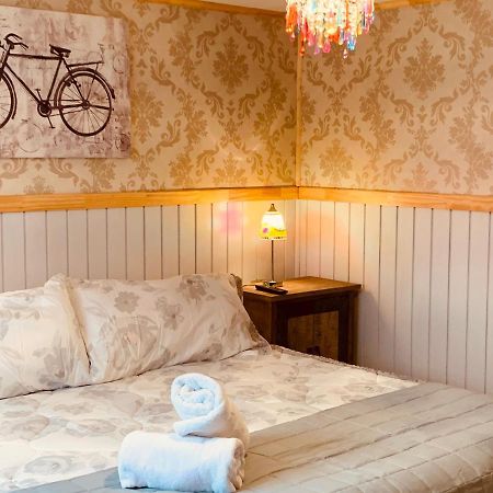 Arte Brisa Hostal Boutique プエルト・ナタレス エクステリア 写真