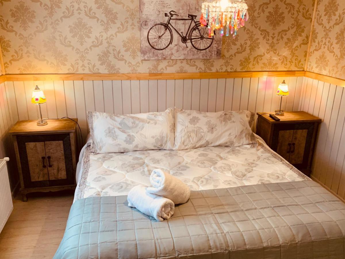 Arte Brisa Hostal Boutique プエルト・ナタレス エクステリア 写真