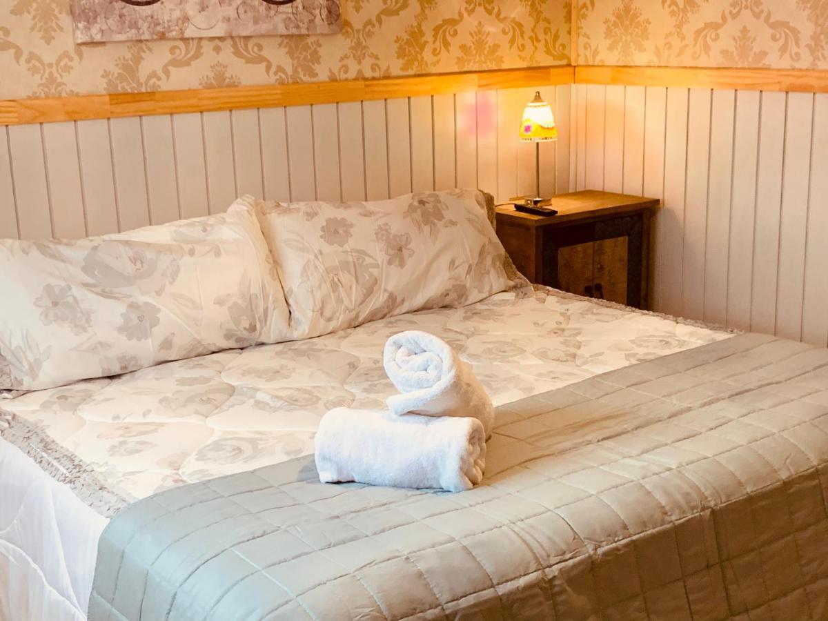 Arte Brisa Hostal Boutique プエルト・ナタレス エクステリア 写真
