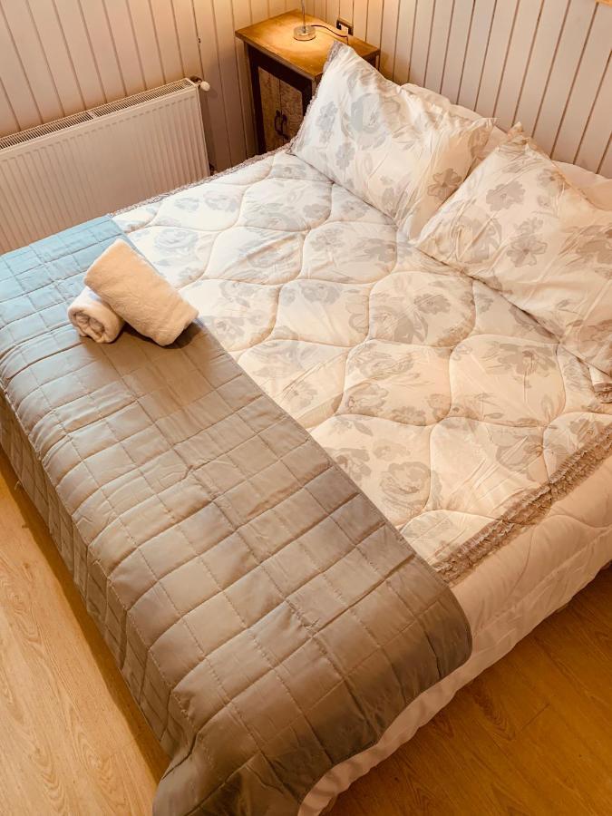 Arte Brisa Hostal Boutique プエルト・ナタレス エクステリア 写真