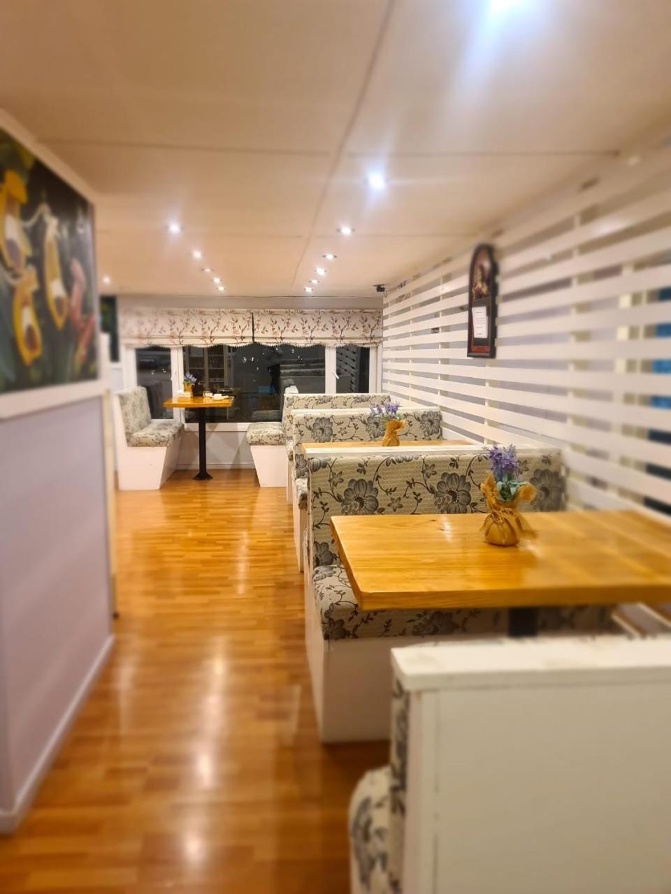 Arte Brisa Hostal Boutique プエルト・ナタレス エクステリア 写真