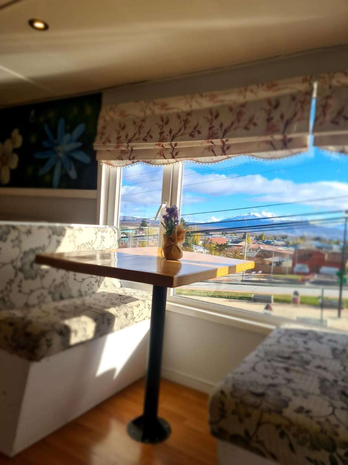 Arte Brisa Hostal Boutique プエルト・ナタレス エクステリア 写真